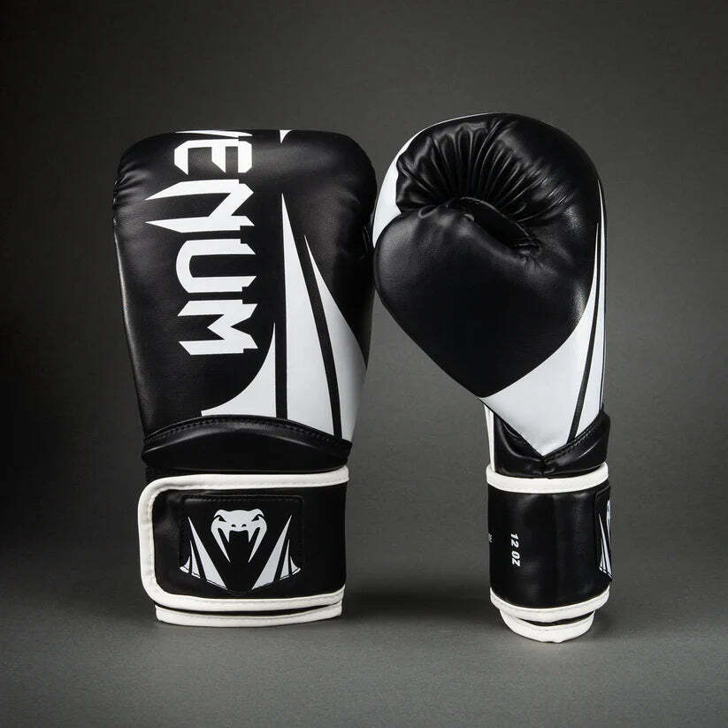 כפפות איגרוף Venum Challenger 2.5 - Black/White