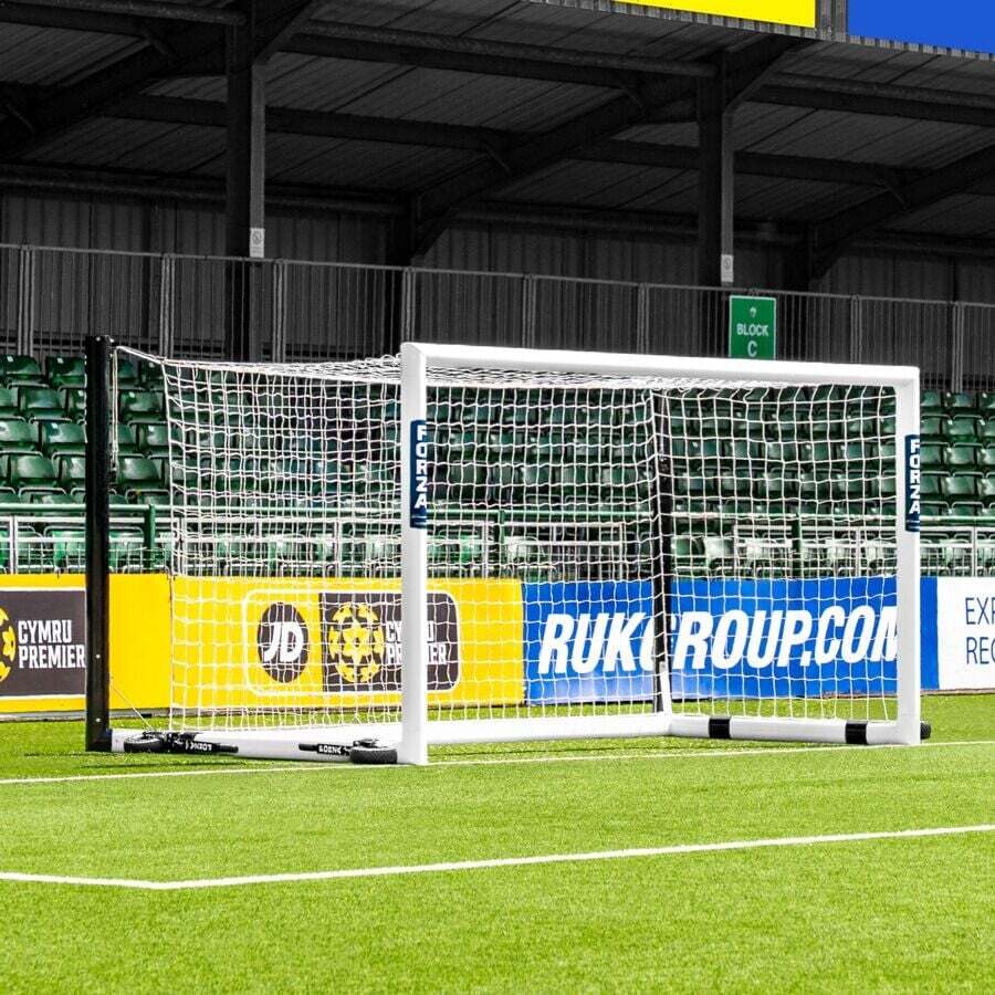 שער כדורגל FORZA Alu110 Freestanding Stadium Box