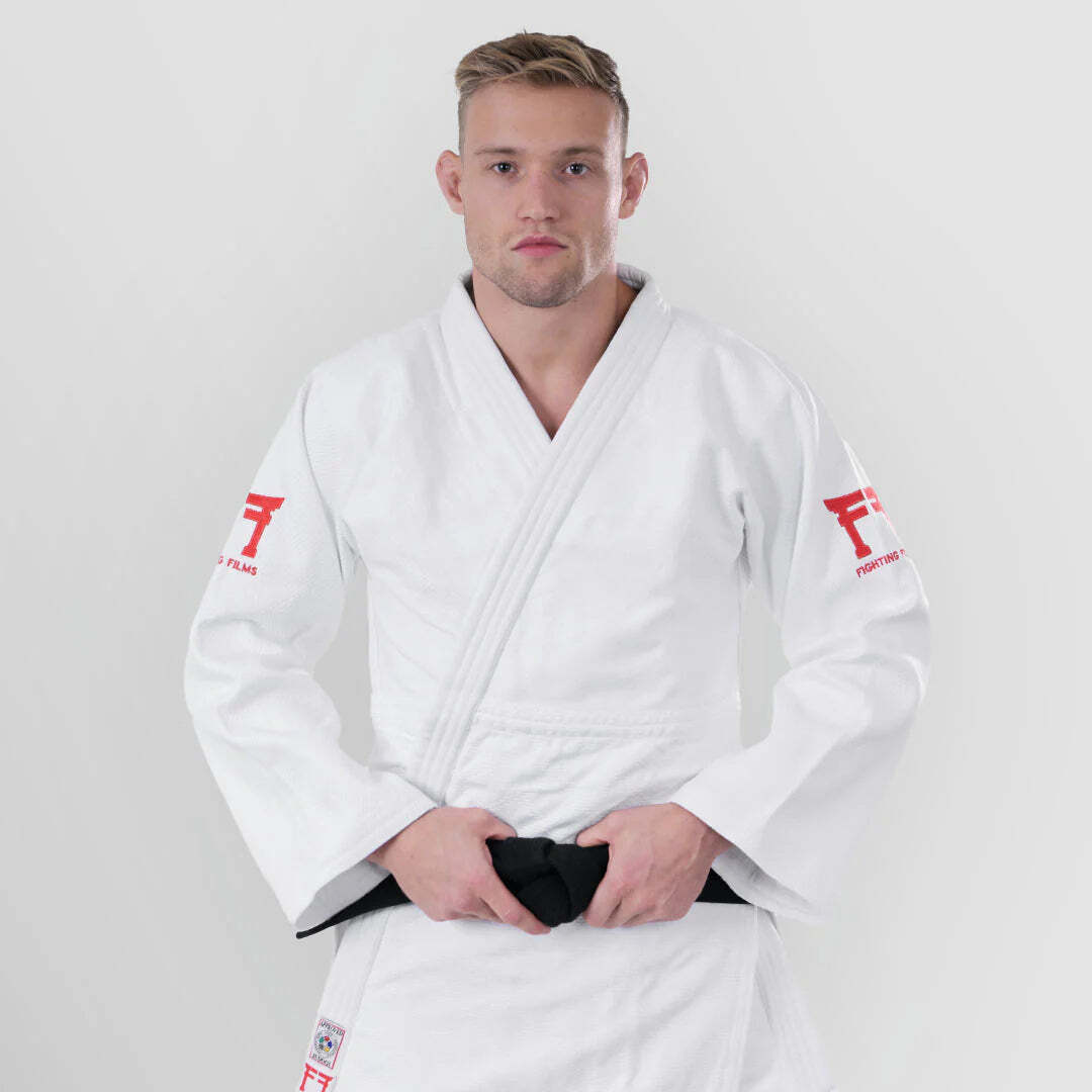 חליפת ג'ודו לבנה Fighting Films Superstar 750